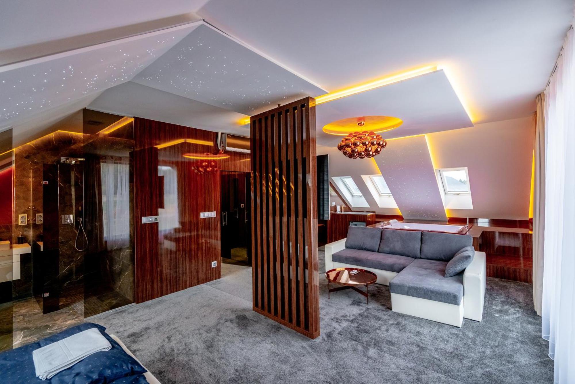 Aroma Gold Hotel Dolní Bousov Eksteriør billede