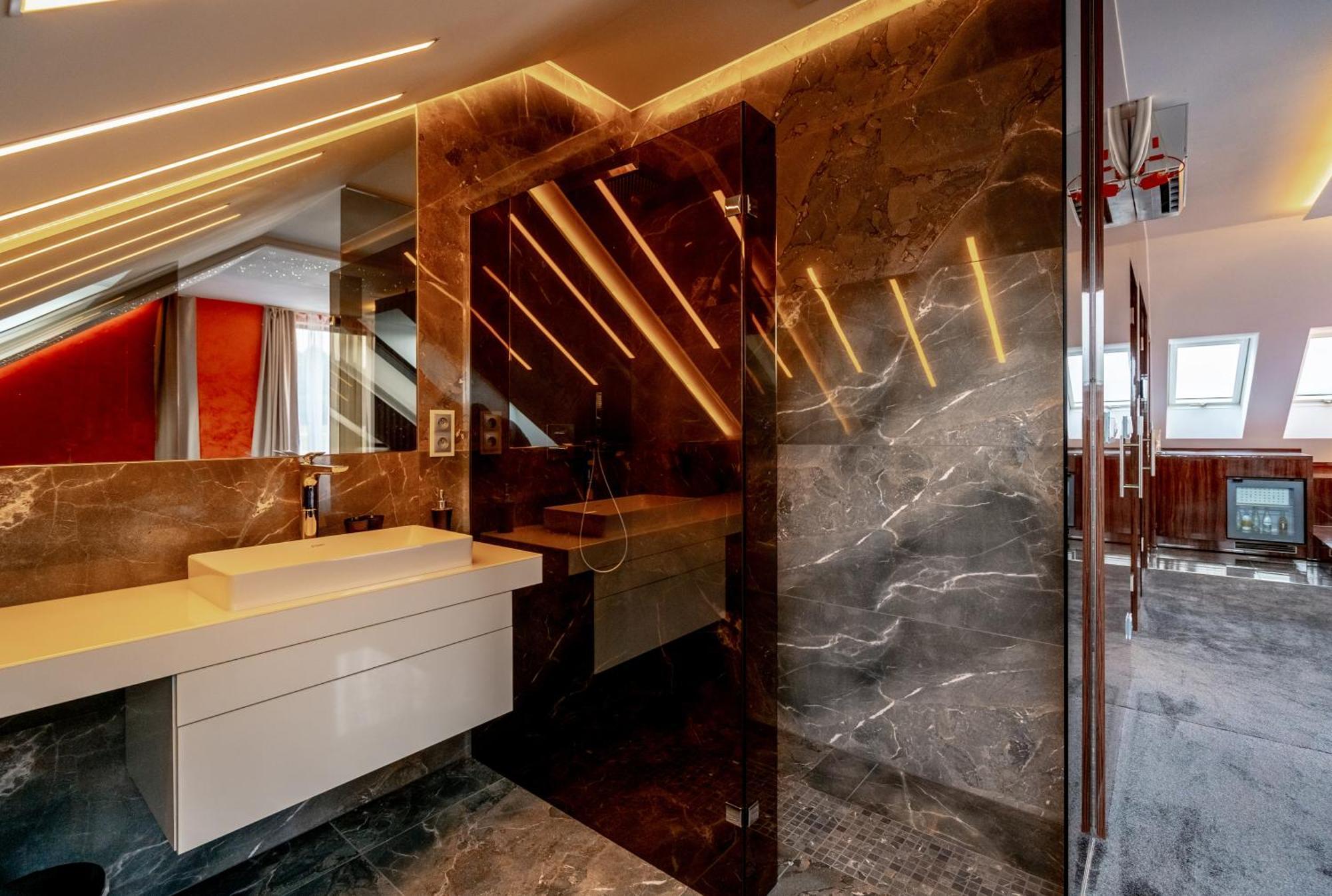 Aroma Gold Hotel Dolní Bousov Eksteriør billede